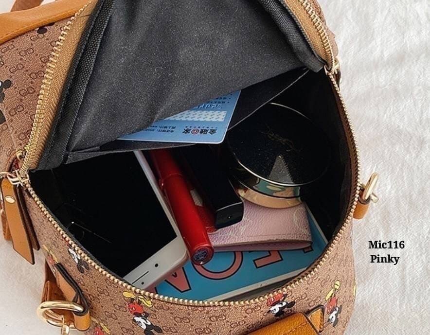 พร้อมส่ง Mic116 เป้ 2 in 1 Mic116 มาอีกงานสุดฮิต เป้กุดชี่ มารวมตัวกันกับพี่มิกกี้เมาส์ที่สาวๆชื่นชอบ ผลิตจาก pu เกรดพรีเมี่ยม งานเป็นทรงสวย ช่องใส่เยอะ ใช้งานได้ทั้งแบบเป้ และมีสายสะพายข้างให้ด้วย สะดวกในการใช้งาน