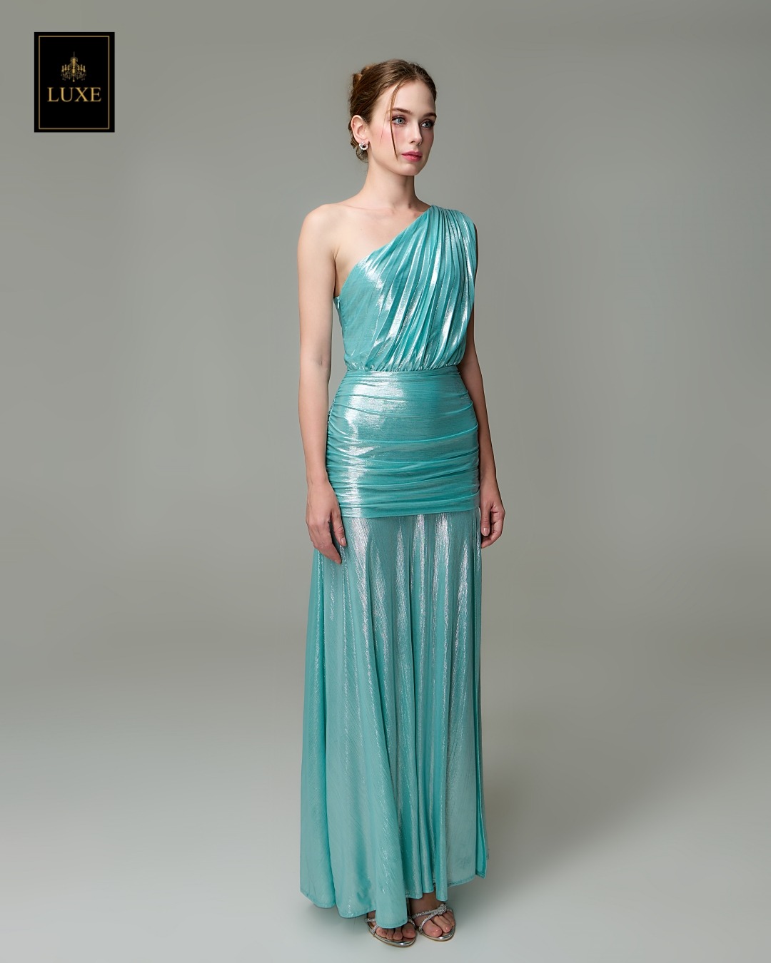 เดรสแฟชั่น แม็กซี่เดรสเสื้อไหล่เดียวอัดพลีท กระโปรงเข้ารูปตรงสะโพก