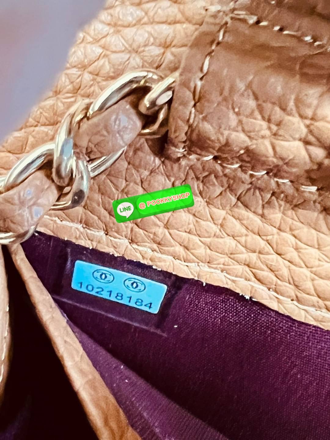 New in! สวยกริปมากๆค่ะ สาวๆที่มีบัตรเยอะๆหรือชอบพกเงินสดเยอะๆ แนะนำรุ่นนี้เลยค่ะ ไม่ผิดหวังแน่นอน CHANEL CHAIN WALLET//CLUTCH BAG ((vip gift ตปท)) พร้อมส่ง บอกเลยน้องสวย ไร้ที่ติเลยค่า! กับกระเป๋าสะพายแบบครอสบอดี้ร์หรือถือแบบคลัทเป็นกระเป๋าเงินเก๋ๆได้เลยค