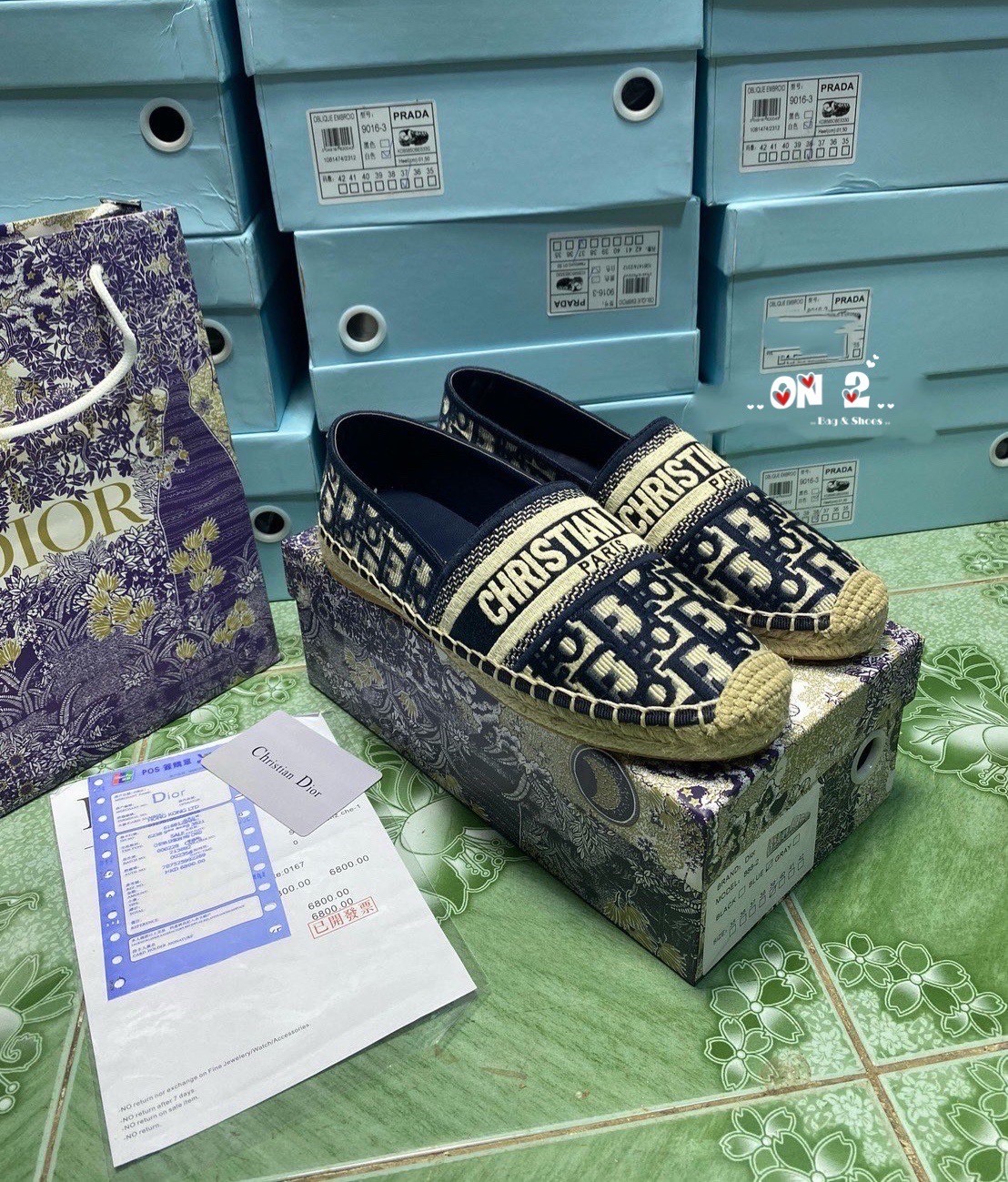 DIOR ESPADRILLES รองเท้าดิออร์ทรง DIOR ESPADRILLES พร้อมส่ง สวยมาก ตัดเย็บขึ้นทรงจากของแท้ พื้นนิ่ม มีกันลื่นค่ะ ใส่สบาย น้ำหนักเบา ไม่บีบเท้า มาพร้อมอุปกรณ์ครบตามรูป