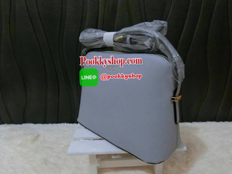 KATE SPADE CEDAR STREET MANDY แบรนด์ดังจากอเมริกาสุดฮิต กระเป๋าขนาดน่ารัก สะพายข้าง หนัง saffiano ภายในลายสวยเก๋สีทองเรียบหรู ทรงแข็งอยู่ทรง MUST HAVE!!