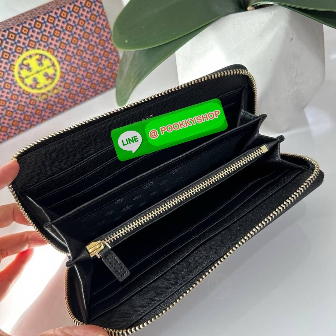 TORY BURCH ROBINSON MULTI GUSSET ZIP CONTINENTAL WALLET กระเป๋าสตางค์ใบยาว แบ่งสัดส่วนด้วยช่องซิปตรงกลางสำหรับใส่เหรียญ มีช่องใส่บัตร และใส่ธนบัตรได้ วัสดุหนังแท้ เปิด-ปิดกระเป๋าแบบซิปรูด ใส่โทรศัพท์มือถือได้ วันชิวๆพกกระเป๋าสตางค์ใบเดียวสะดวกมากค่ะ