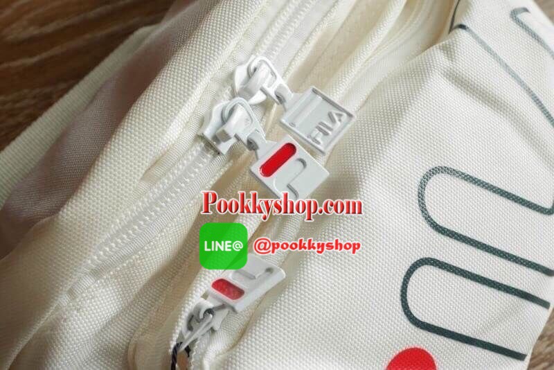 เข้าเพิ่ม ครบสี 5 สีค่ะ fila hip sack bag กระเป๋าคาดเอวและอก แท้ไม่ต้องรอพรีหรือหิ้วจากเกาหลี วัสดุผ้า Canvas หนาสวยนิ่ม หน้ากระเป๋าสกรีน Fila ตัวใหญ่ ดีไซน์กระเป๋าและสีสันที่สวยงามและทันสมัยเหมาะลุคใหม่ หัวซิปปั้ม