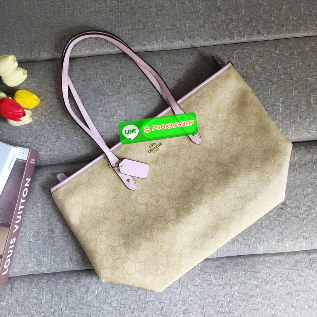 COACH CITY ZIP TOTE IN SIGNATURE COATED CANVAS (COACH F36876) กระเป๋าสะพายทรงช้อปปิ้ง ทรงสวย ทรงยอดนิยมใบใหญ่ยุของได้เยอะ หนังcanvas ลาย C Signature สายหนังแท้ สะพายขึ้นไหล่ได้สวย ใบใหญ่ ใช้งานง่าย มีซิปปิดด้านบน มีผ้าบุด้านใน มีช่องซิป