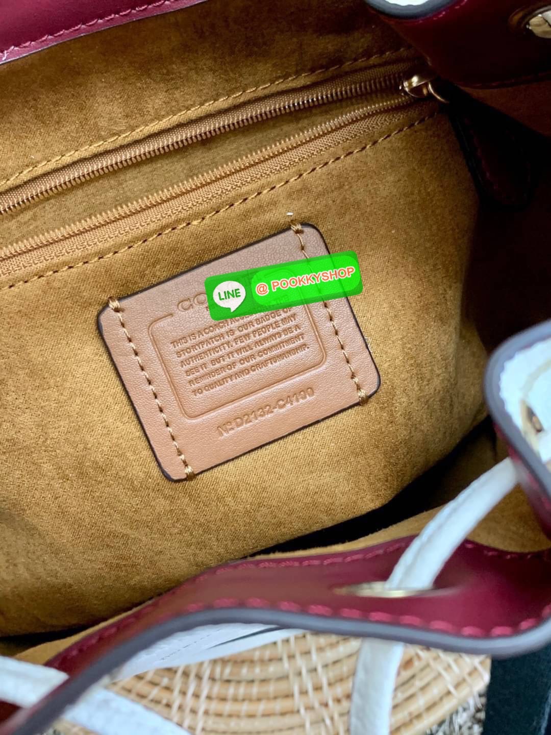 New arrival! 🌈น้องใหม่ล่าสุด สวยหรู ดูดีมากๆค่ะ! COACH DEMPSEY DRAWSTRING BUCKET BAG ((C4100//C4102)) พร้อมส่งที่ไทยค่ะ! กระเป๋าทรงขนมจีบ หนังแท้นิ่มสวยมากๆค่ะ จุดเด่นด้านหน้าปั้มโลโก้แบรนด์ ปากกระเป๋าแบบหูรูดใช้งานง่าย ภายในสามารถใส่ของจำเป็นในชี