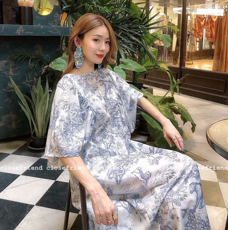 New! เดรสDior ทรงสวยหรู ใส่สลับหน้าหลังได้ค่ะ ใส่ออกงานก้อเลิศหรือใส่เดินเล่นชิวๆสวยสบัดพริ้ว ใส่สบาย ผ้านิ่ม คาดเข็มขัดดูสวยชิคขึ้นไปอีกกก^^