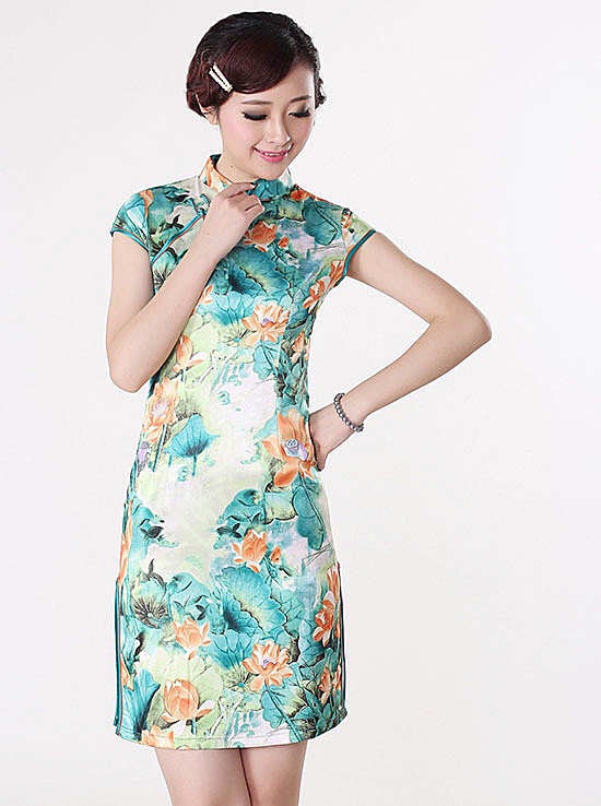 ชุดกี่เพ้า ชุด กี่เพ้าประยุกต์ เนื้อผ้าไหม ลายดอก สีโทนเขียว แต่งปลายขลิบ เนื้อผ้าสวยหรู งานเนี๊ยบมากคะ Size M