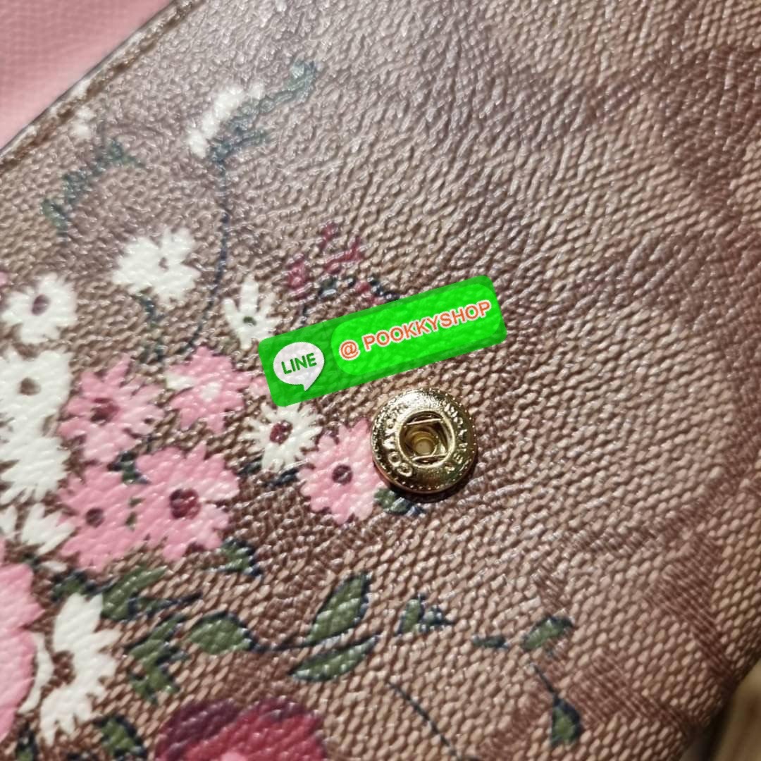 COACH F29395 SLIM ENVELOPE WALLET IN SIGNATURE CANVAS WITH FLORAL BUNDLE PRINT กระเป๋าสตางค์รุ่นขายดี ทรงจดหมายรุ่นฝาพับ ดีไซน์ลายช่อดอกไม้ น่ารักสดใส วัสดุหนังแคนวาสเคลือบลาย ภายในใส่มือถือได้ ใส่บัตรได้ มีช่องซิปแยกแบ่งเป็นสัดส่วน ใบจริงคือดีงาม สาวๆใช้