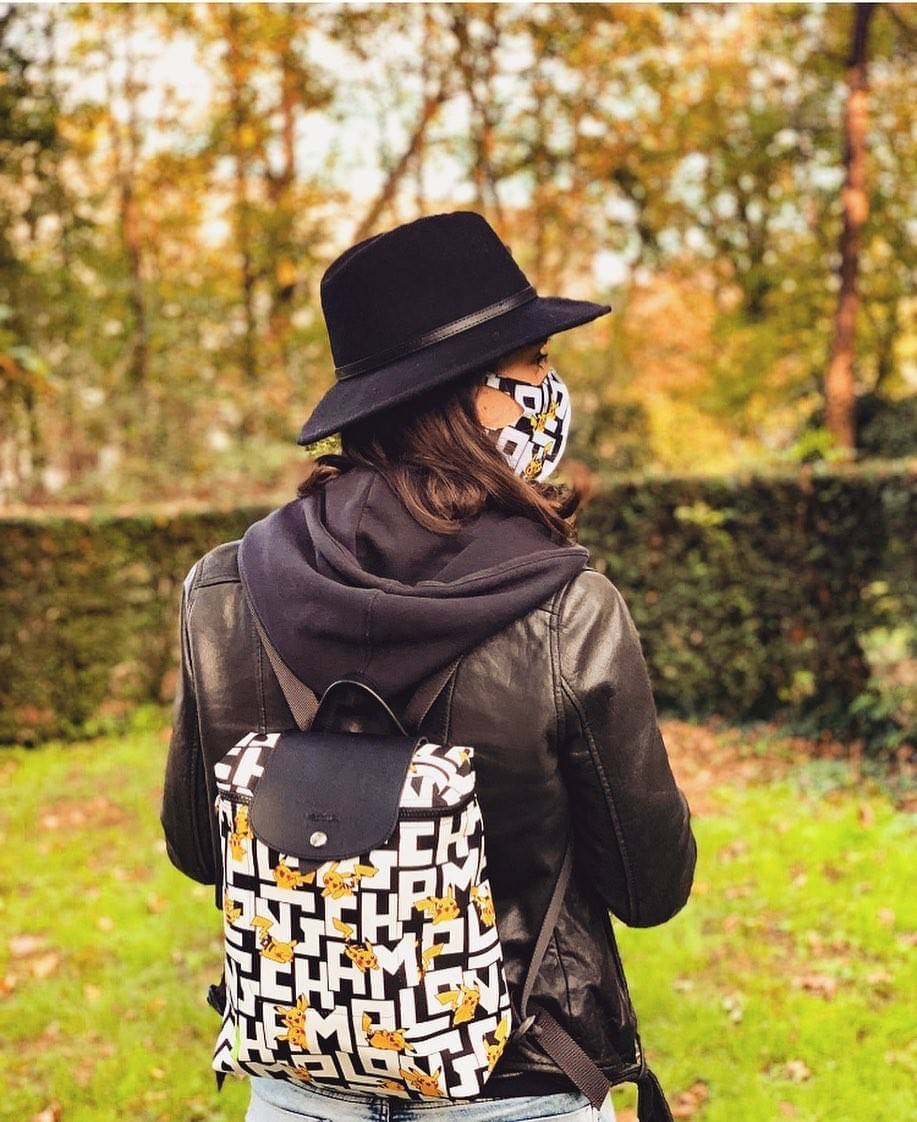 LONGCHAMP LE PLIAGE COLLECTION POKEMON BACKPACK เป้สะพายสไตล์ Le pliage ที่มี "ปิกาจู" ไปวิ่งเล่นอยู่บนกระเป๋าที่ออกมาเป็นซีรีส์ซะเลย