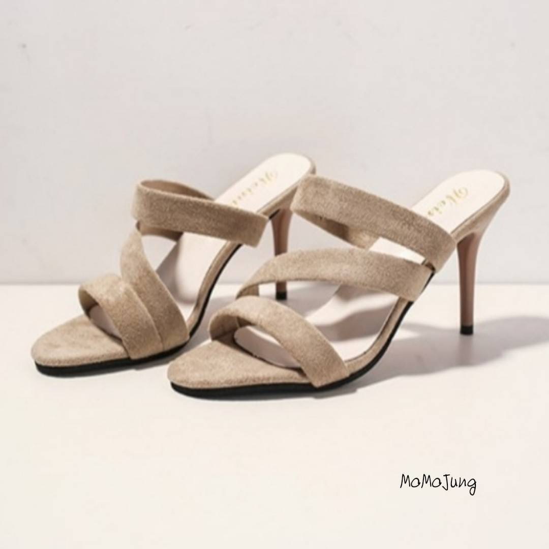 🌼พร้อมส่ง🌼 รองเท้าส้นสูง ผ้าสักหราดงานสวย พื้นเท้านิ่ม ส้นเข็มสูง3.5นิ้ว ใส่แล้วเท้าเรียวสวย แมทเข้ากับทุกชุด