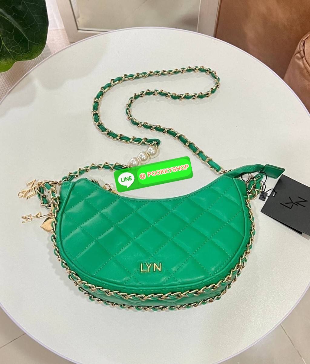 Lyn แท้ Outlet New Collection สะพายข้างได้ คล้องไหล่ได้
