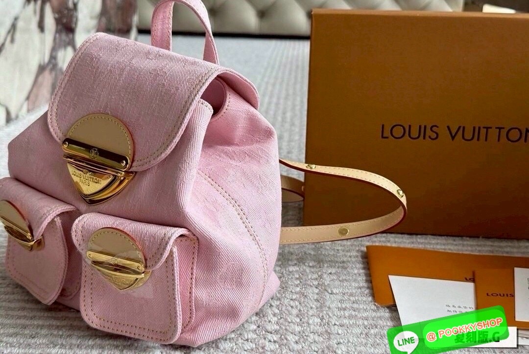 พร้อมส่ง | LV Venice backpack iconic Monogram Denim Washed กระเป๋าดีไซน์เป้สะพายหลัง ใบเล็กน่ารักน่าใช้ งานเดนิมสุดไอคอนิก อีกหนึ่งรุ่น Best seller ที่ต้องมี!! พร้อมสีมาใหม่ที่พลาดไม่ได้!! ขนาดเหมาะกำลังดีกับสาวๆ ที่ไม่ชอบแบกของหนักมาก สวยหรู ภายในโล่งกว้