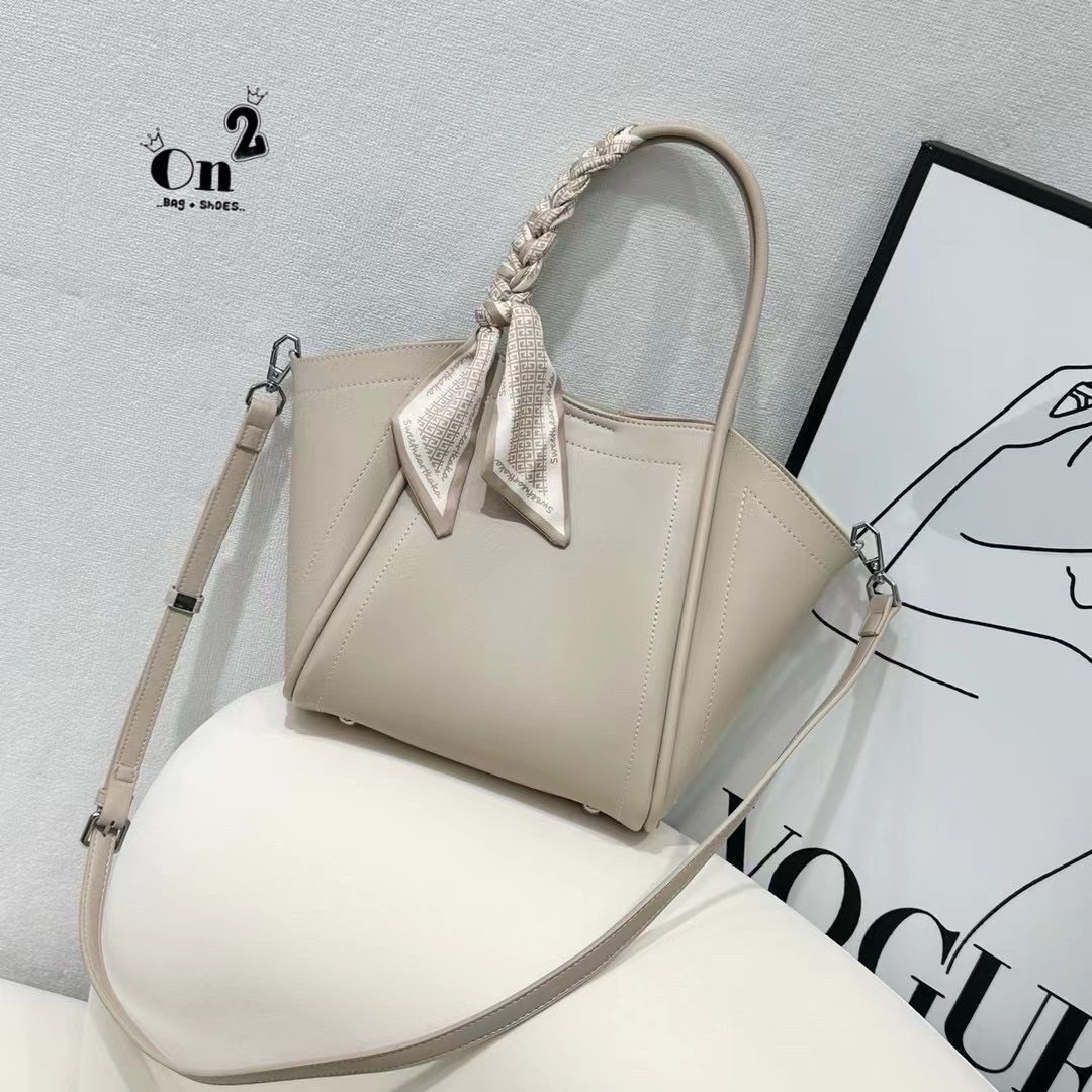 📣 Classic Working PU Bag 🔥 ▪️กระเป๋าสะพายไหล่ &สะพายข้าง ประดับริบบิ้น วัสดุเป็นหนัง PU Premium มีสายยาวให้ 1 เส้น ทรงสวยมากก❤️