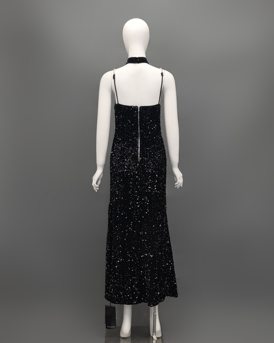 เดรสแฟชั่น เดรสเสื้อสายเดี่ยว กระโปรงยาวทางเอ