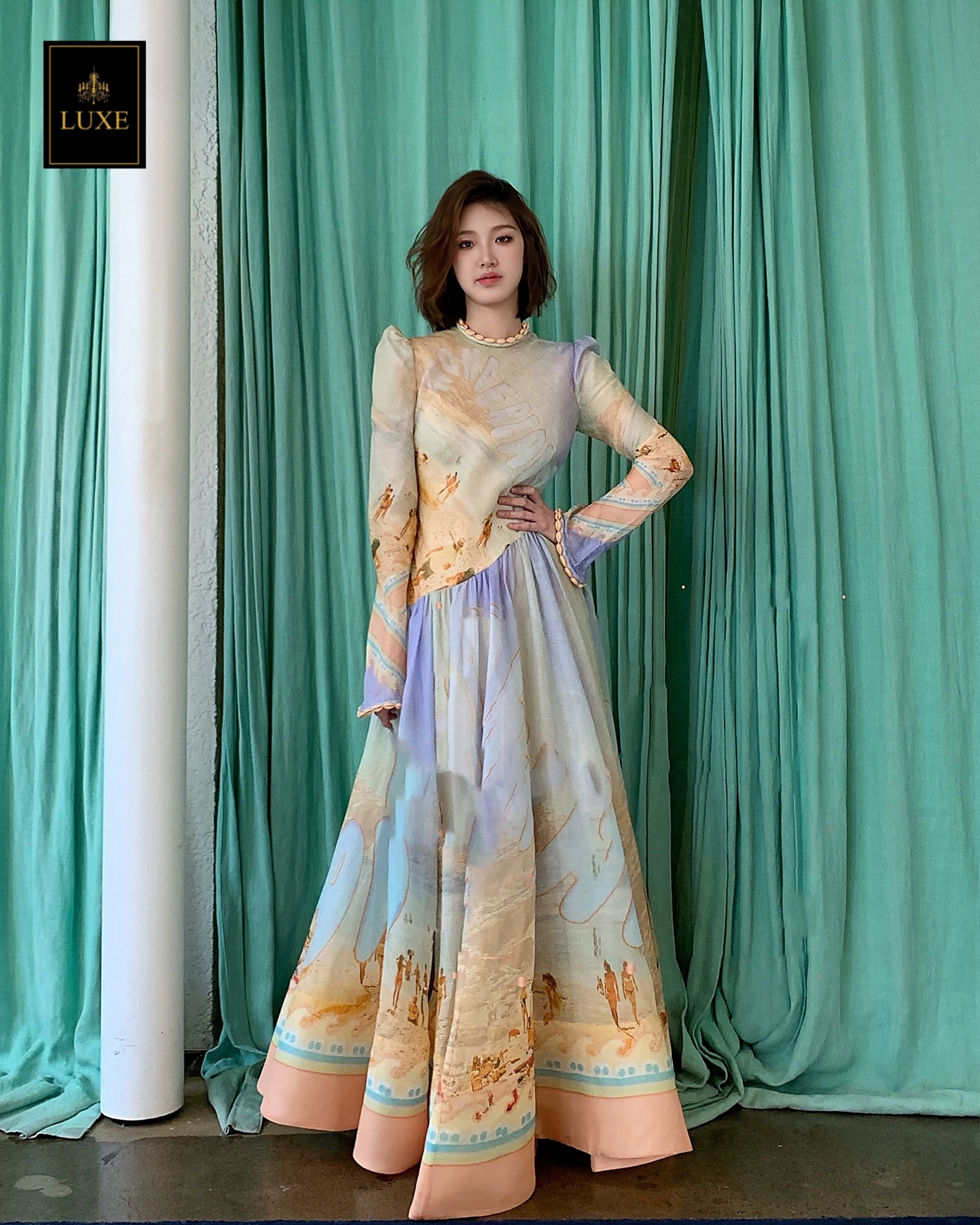 เดรสแฟชั่น เดรสเสื้อคอกลมแขนยาว ดีเทลปักด้วยเปลือกหอยที่คอเสื้อและปลายแขน