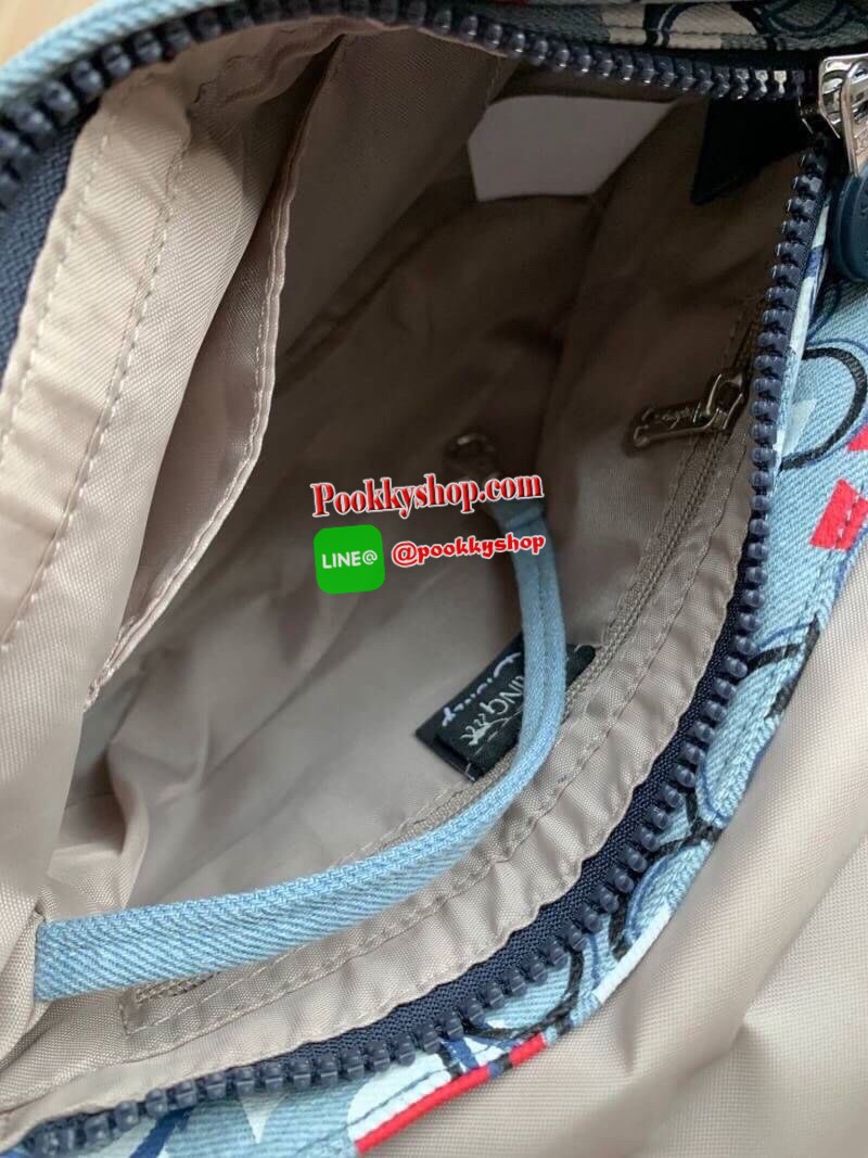 KIPLING &MICKEY SABIAN CROSSBODY BAG (AC8282) คอลเลคชั่นใหม่ สำหรับสาวๆที่ชื่อชอบMickey กระเป๋าสะพายข้าง ขนาดกำลังดี สะพายได้ทั้งสายคู่และสายเดี่ยว เปิดปิด2ชั้นด้วยกระดุมแม่เหล็กและซิป ภายในกว้างใส่กระเป๋าสตางค์ยาว มินิไอแพคและของจุกจิกอื่นๆได้ สายสะพายปร