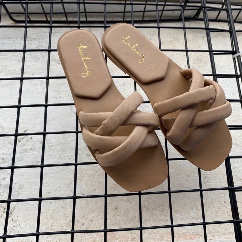 ♥️พร้อมส่ง♥️รีพีทแบบขายดี รุ่นนี้ ร้านสั่งผลิตมาเองนะคะ ไม่มีใครมี เลือกวัสดุสายหนังนิ่มๆ ใส่โดนน้ำได้ ด้วยการเจาะลงพื้น ไม่ใช่ทากาว ใส่ได้ตลอด ขอคอนเฟิมคะ