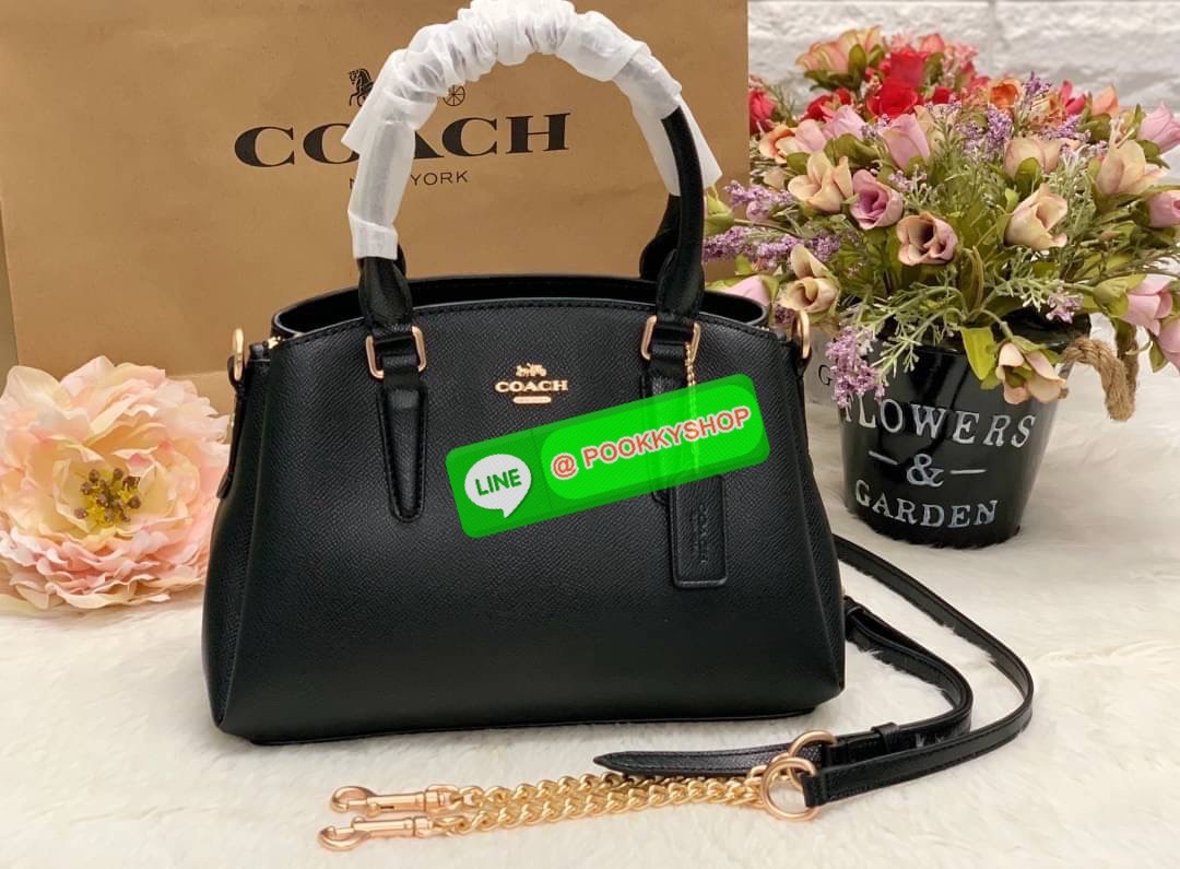 Back in stock! Best seller🔥 🌈ใครรออยู่ห้ามพลาดน๊าา หมดรอบนี้อีกนานกว่าจะเข้าอีกจ้า COACH MINI SAGE CARRYAL ((28977)) พร้อมส่งค่ะ! กระเป๋าถือ//สะพายข้าง หนังแท้ Smooth leather อย่างดี แบ่งช่องกระเป๋าเป็น3ช่อง แต่ละช่องกว้างใส่ของจุ ตรงกลางเ