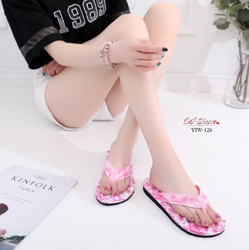 สินค้าพร้อมส่ง รองเท้าแตะนำเข้า วัสดุฟองน้ำงานดี พื้นต่างระดับออกแบบเพื่อนวดเท้าเวลาสวมใส่ ชิวๆรับ summer น้ำหนักเบา ใส่ง่าย เดินสบายค่ะ