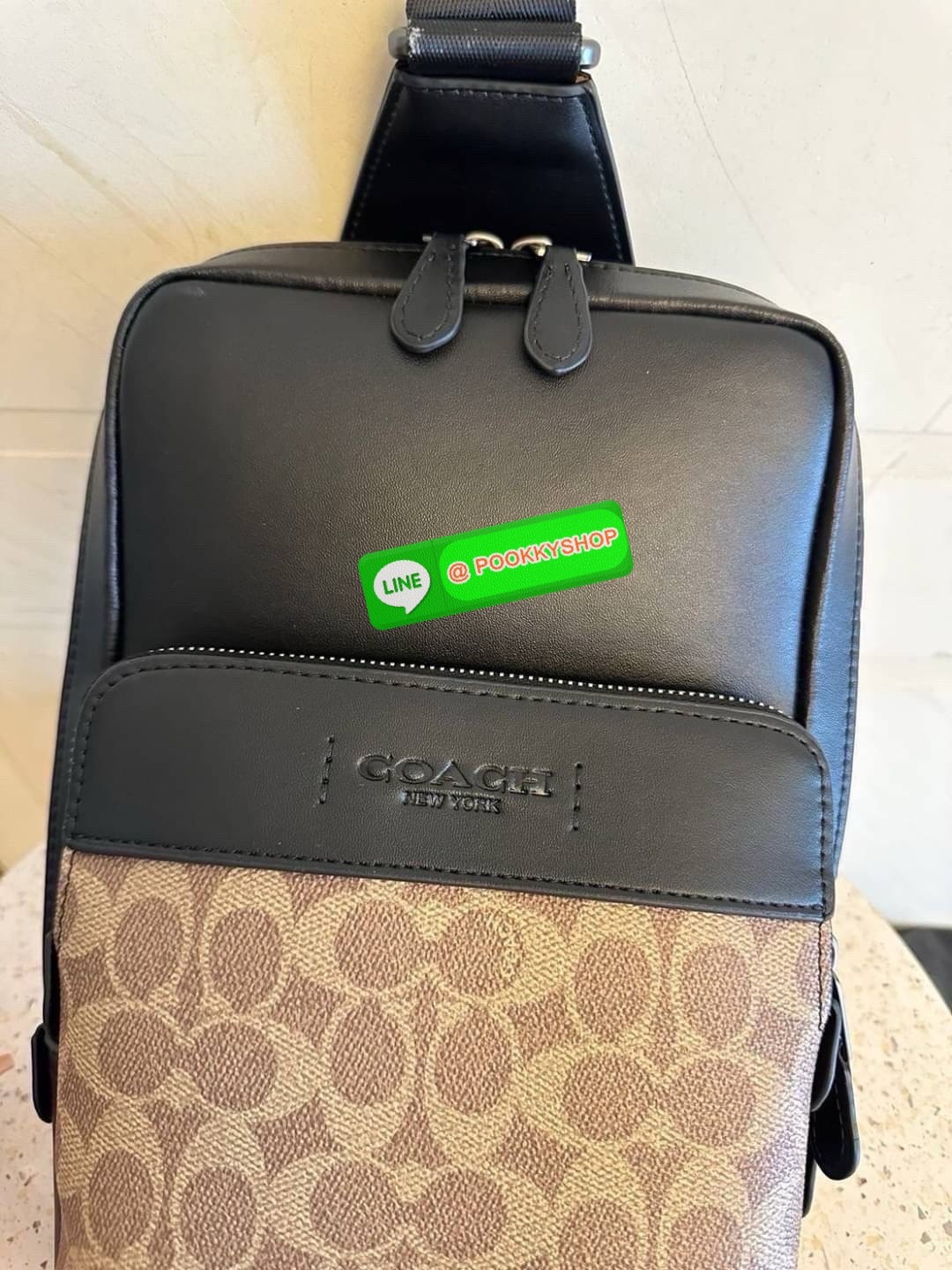 Coach C5331 Signature Gotham Pack กระเป๋า Sling Bag หนังเรียบหรู ใส่ได้ทุกวัน เท่แต่สุภาพในใบเดียว