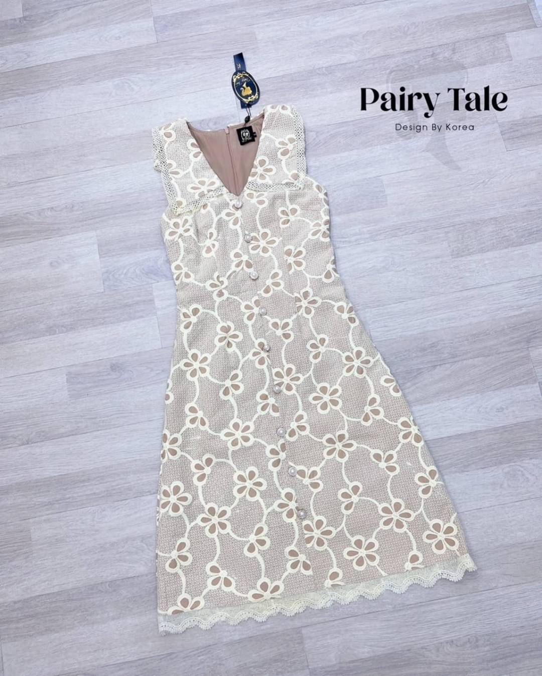 เดรสคอปกผ้าปักลายดอกไม้ฉลุลายสีเหลืองอ่อนๆ ขับผิวมากๆ ลายดอกไม้งานสวย เนื้อผ้าดีค่า ห้ามพลาดน้า