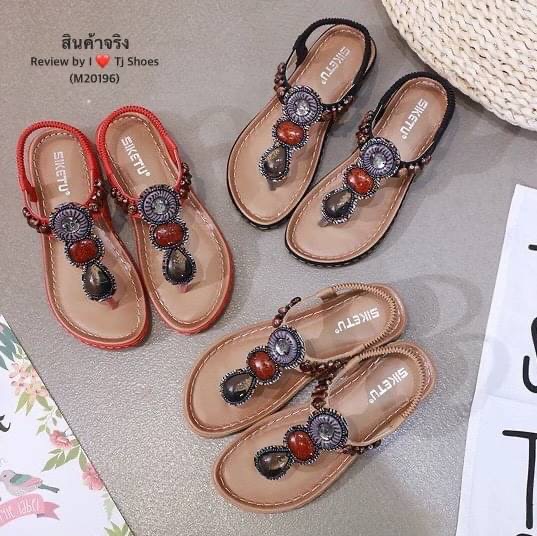 พร้อมส่งรุ่นนี้เกร๋มากบอกเลย รองเท้ารัดส้นนำเข้า ใส่นิ่มสบายมาก พื้นรองเท้าเกาะพื้น ช่วยกันลื่นได้ดี จับแมทกับชุดง่าย ใส่แล้วดูเกร๋ดูน่ารักมากๆ แถมใส่ได้ตลอด ไม่มีเอ้าท์ ของจริงงานดี สวยตรงปกแน่นอน เพราะทางร้านถ่ายรูปจากสินค้าจริง สวยเป๊ะมาก ควรมีไว้เป็นค