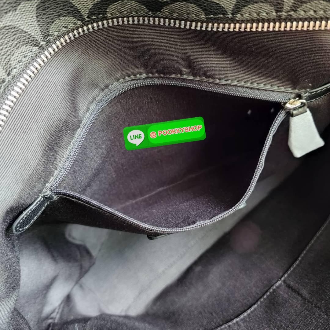 COACH CITY ZIP TOTE IN SIGNATURE COATED CANVAS (COACH F36876) กระเป๋าสะพายทรงช้อปปิ้ง ทรงสวย ทรงยอดนิยมใบใหญ่ยุของได้เยอะ หนังcanvas ลาย C Signature สายหนังแท้ สะพายขึ้นไหล่ได้สวย ใบใหญ่ ใช้งานง่าย มีซิปปิดด้านบน มีผ้าบุด้านใน มีช่องซิป