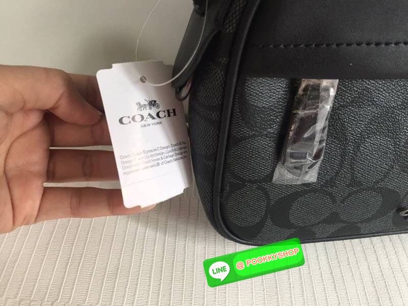 Brand : Coach Graham Crossbody Detail : กระเป๋าสะพาย crossbody ทรงเหลี่ยมชาย ใหม่ล่าสุด ภายในกว้างและ มีช่องว่างหนึ่งช่องใหญ่ ใส่ของได้จำนวนมาก สายสะพายปรับระดับได้ ถือไปทำงานก็เรียบหรู หรือจะสะพายในวันชิวๆ ก็ได้ ซื้อเป็นของขวัญให้แฟน หรือคนในครอบครัวได้เ