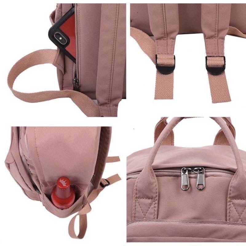 กระเป๋าสะพายหลัง Nike รุ่นนี้ขอบอกว่าชนช๊อปใช้ได้ทั้งผู้ชาย ผู้หญิง เด็ก ผู้ใหญ่ ใส่ได้จ้ะ จุของได้เยอะ น่าใช้มากๆแม่ กระเป๋ามีหลายช่อง จะถือก็ได้สะพายก็เท่ห์ มีมาให้เลือกช๊อปถึง 3 สี