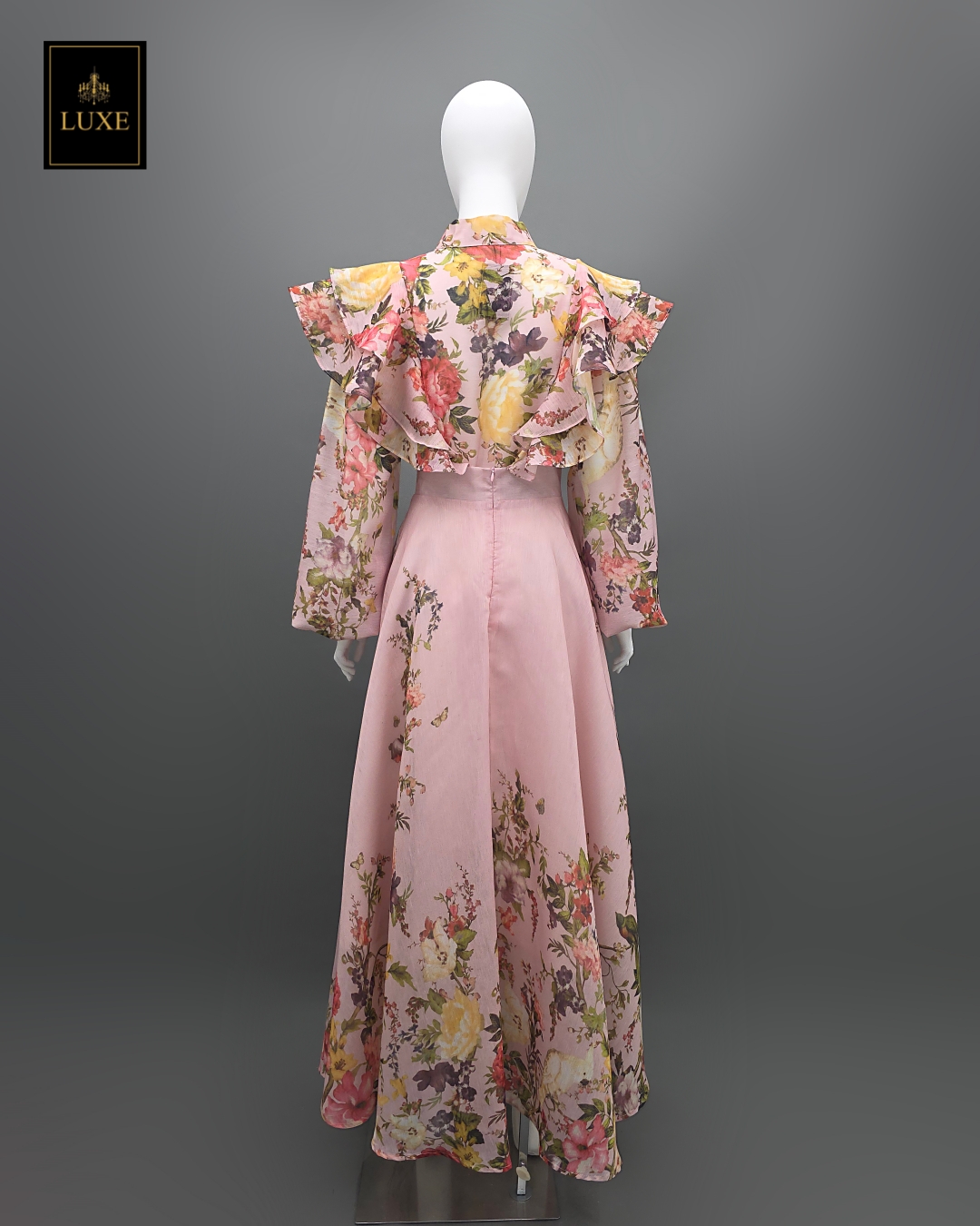 ชุดเซทแฟชั่น เซ็ตเสื้อคอกลมแขนยาว+กระโปรงยาว แต่งระบายตัวเสื้อหน้าและหลัง