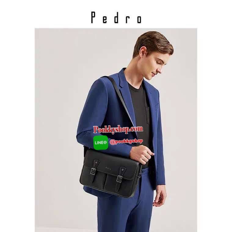 NEW ARRIVAL! PEDRO SAFFIANO MESSENGER BAG รุ่นใหม่ชนช็อปจาก Pedro แบรนด์ดังการันตรีคุณภาพด้วยเครือ Charles&Keith วัสดุหนัง Saffiano สวยหรูอยู่ทรงแข็งแรงไม่ย้วยเปิดปิดด้วยฝาปิดกระดุมแม่เหล็กพร้อมซิปด้านในสะดวกใช้ ด้านหน้าและด้านหลังยังมีช่องใส่ของ ขนาดกำลั