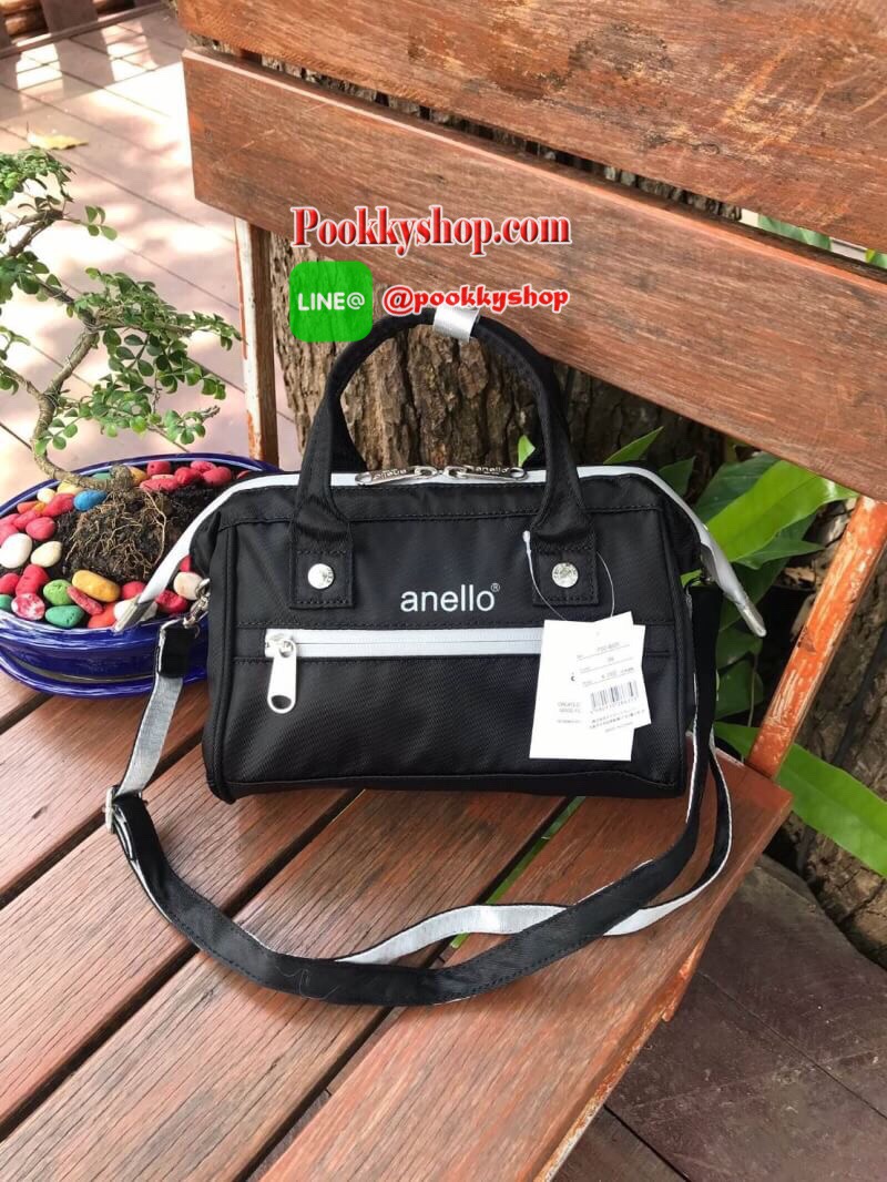 Anello Repellency Edition2 Mini Shoulder Bag (FSO-B025) กระเป๋าสะพายข้างวัสดุNylon & Polyesterหนา กันน้ำได้ น้ำหนักเบา มาพร้อมสายสะพายถอดและปรับความยาวได้ เปิดปิดด้วยซิปคู่ ภายในกว้างใส่กระเป๋าสตางค์ยาว มินิไอแพคได้ รุ่นใหม่ลิมิเตทที่น่าสะสมเลยคร้า!