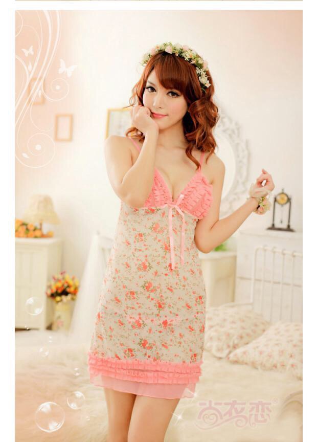 ชุดนอนเซ็กซี่ สายเดี่ยว ชมพูโอรส ช่วงกระโปรงลายดอกเล็กๆ สีชมพู เนื้อผ้าบางเบา แต่งจีบช่วงอก โทนสีเดียวกับตัวเสื้อ คุณหนูมากๆ เลยคะ (พร้อมจีสตริงเข้าชุดคะ)
