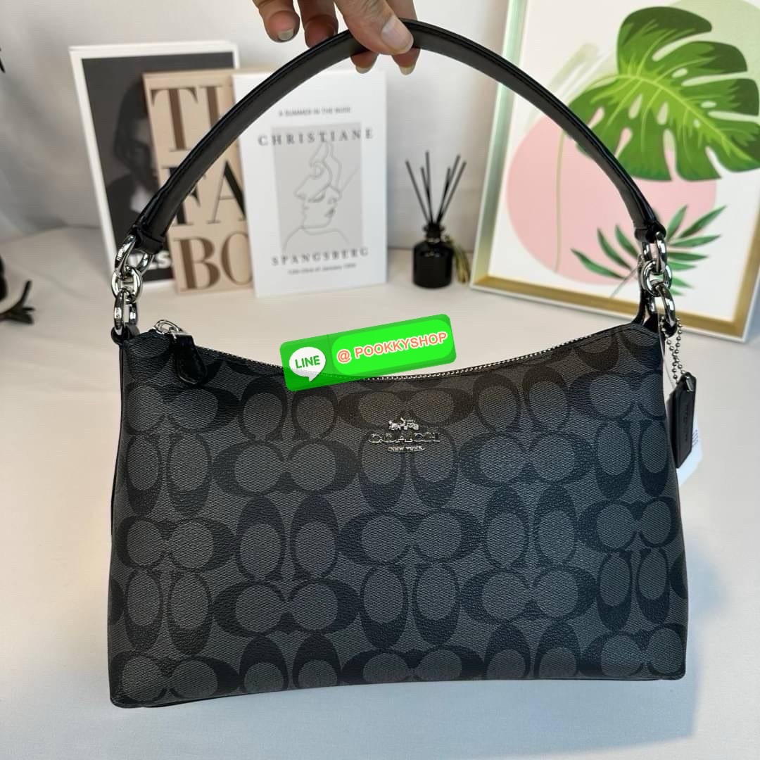 กระเป๋าสะพาย LEWIS IN SIGNATURE CANVAS ( COACH F85696) กระเป๋าหนังลาย C ผ้าใบเคลือบซิกเนเจอร์ พร้อมรายละเอียด หนัง เรียบ] ภายในกระเป๋ามัลติฟังก์ชั่น ปิดด้วยซิป ซับในผ้า