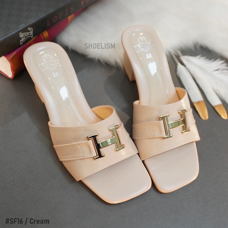 พร้อมส่งจ้า รองเท้าส้นสูง โทนสีละมุน ใส่แล้วขับผิวทุกสี สุดปัง ใครไม่มีถือว่าพลาด เตือนแล้วน้า