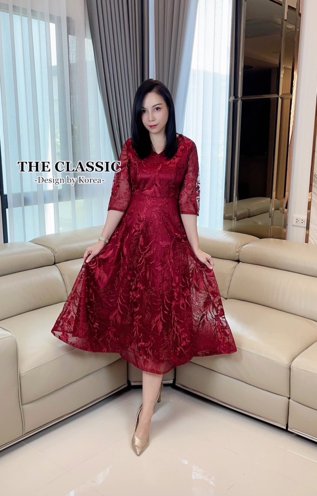 เดรสแฟชั่น เดรสออกงานแขนสามส่วน ใช้ผ้าเนื้อดีปักลวดลายทั้งตัวด้วยไหมเนื้อเงา