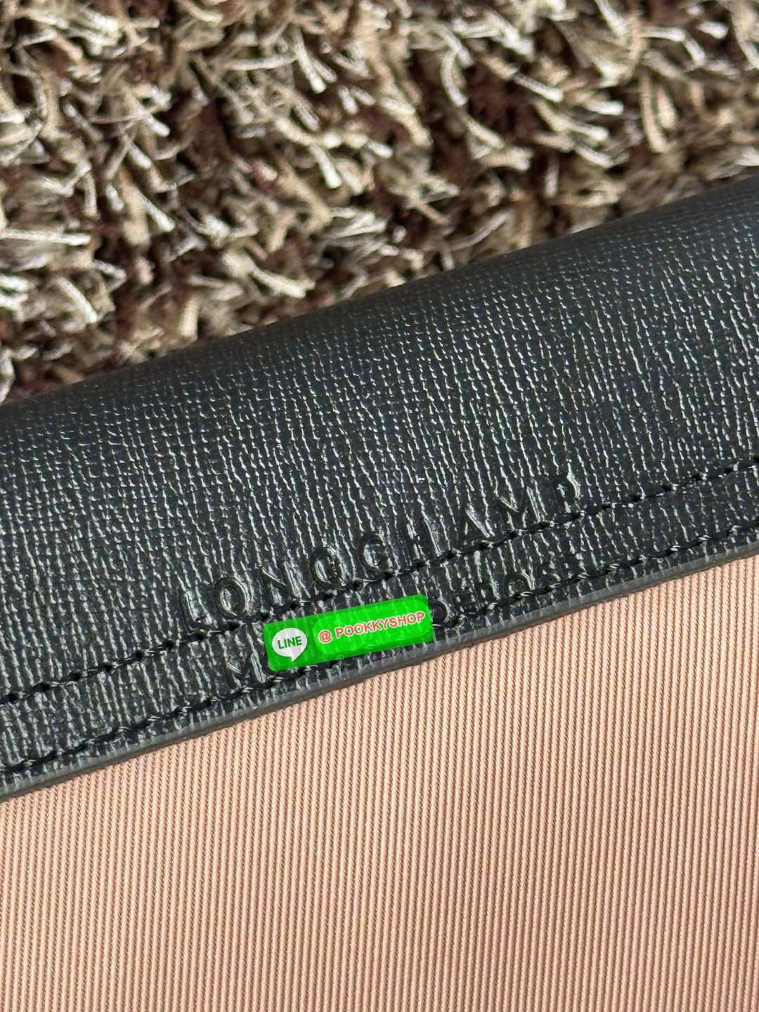 Large Longchamp LE PLIAGE ENERGY L HANDBAG LE PLIAGE รีไซเคิล ECONYLสไตล์สปอร์ต ทันสมัย และใช้งานได้จริง น้ําหนักเบา กระเป๋าใบนี้เป็นเครื่องประดับที่มีเสน่ห์ในอุดมคติที่จะติดตามคุณในทุกกิจกรรมยามเย็นของคุณ มาพร้อมกับสายสะพายไหล่ปรับได้ สามารถพกพาได้ ทั้งแ