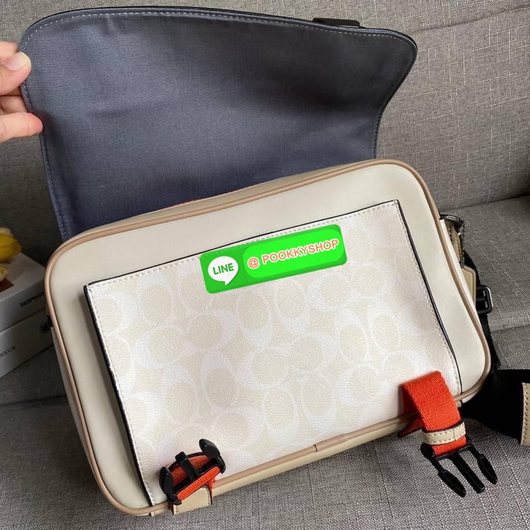 COACH TRACK CROSSBODY IN COLORBLOCK SIGNATURE CANVAS WITH COACH PATCH (C6657) 🛍🛍กระเป๋าสะพายทรงแมสเซ็นเจอร์ ทรงสวยรุ่นที่ต้องมีติดตัวคะหนุ่มๆ จุของได้เยอะมากแบ่งเป็นสัดเป็นส่วน วัสดุหนังแคนวาสสลับหนังแท้ กระเป๋ามีตัว ล็อค มีซิปด้านใน ด้านห