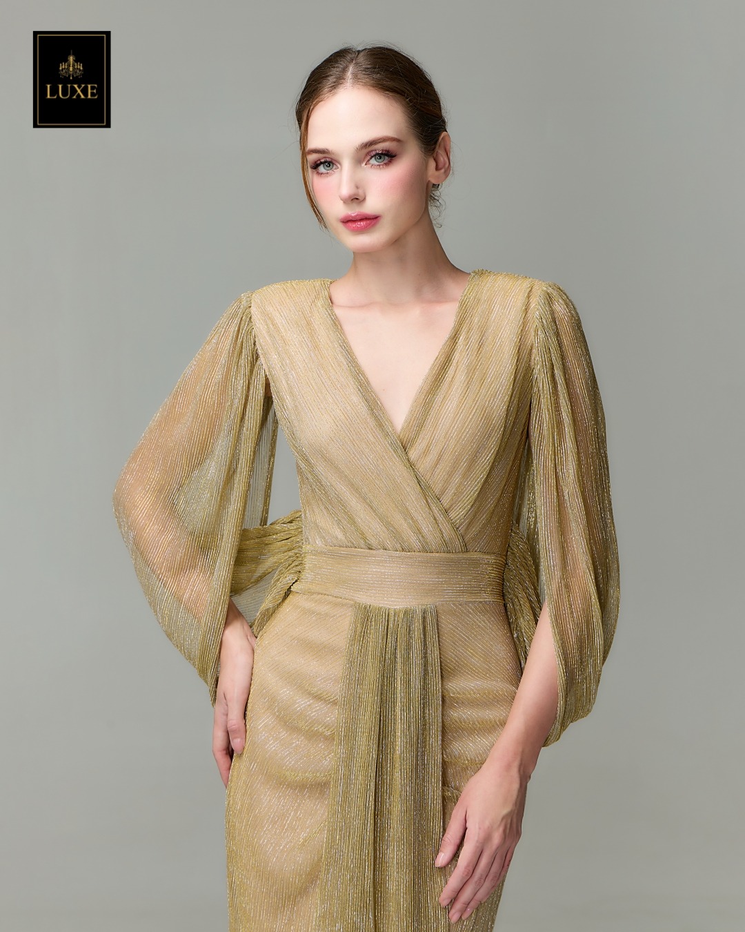 เดรสแฟชั่น แม็กซี่เดรสเสื้อคอวีคลุมแขน กระโปรงเข้ารูปตรงสะโพก