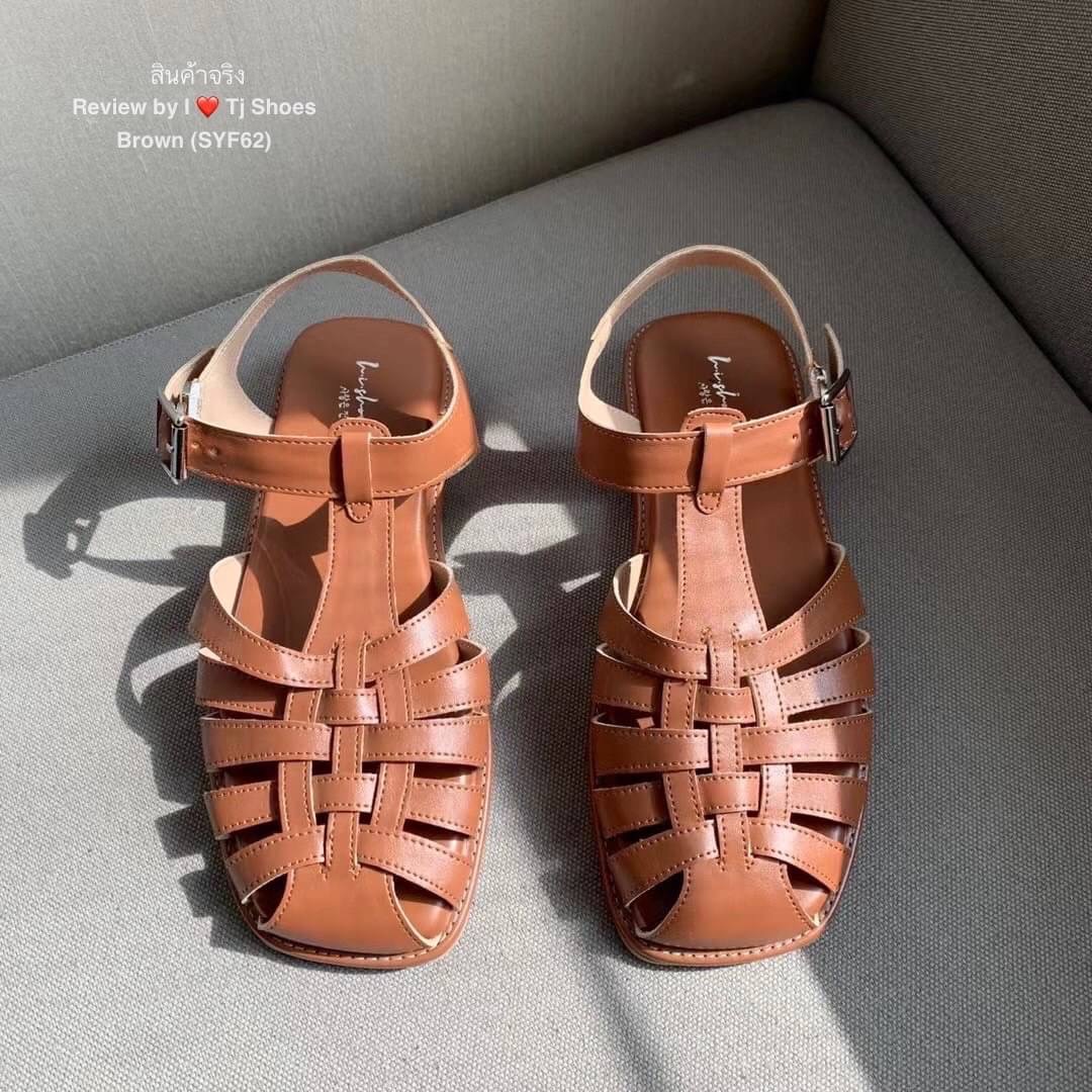 !! พร้อมส่งรองเท้ารัดส้นนำเข้าสวยเก๋ขายดีมากๆ !!! - หนังรุ่นนี้ใส่ดีมาก ใส่เดินสบาย - มีรูระบายอากาศ ใส่แล้วเท้าไม่อับ - สายสามารถปรับให้กระชับได้ - จับแมทกับชุดง่าย ใส่แล้วดูเกร๋ดูน่ารักมากๆ - ทางร้านถ่ายรูปจากสินค้าจริง *** ของจริงงานดีสวยเป๊ะมาก สวยเกิ