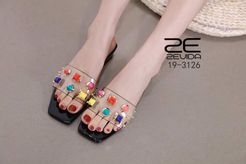 เเบบขายดีพร้อมส่งรุ่น best seller ส้นสูงวัสดุพียูใสนิ่มเเบบสวมติดหมุดสีStyle Valentino ส้นสูง 2 นิ้ว เป็นรุ่นที่ใส่ง่ายมากๆ กระเเสเเรงเว่อร์ๆ เห็นเเล้ว like เลย ใส่เเล้วดูเซ็กซี่ เปรี้ยวดูดี ขับผิวขาว ครบ!!!ไม่อยากพลาด รีบจับจองเป็นเจ้าของกันด่วน