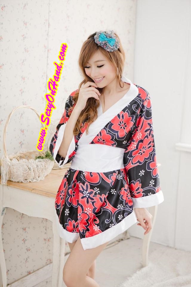 ชุดยูกาตะ กิโมโน เสื้อคลุมญี่ปุ่น ชุดกิโมโนสั้น ลายซากุระ สีดำแดง แต่งขอบชายเสื้อและปลายแขนขาว ติดโบว์ขาว สีเย้ายวน เซ็กซี่ แบบหวานซ่อนเปรี้ยว คะ