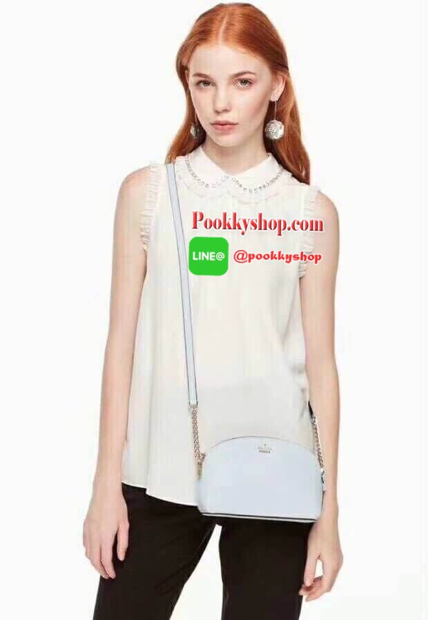 Kate Spade new york Cameron Street Crossbody With Zip Bag พร้อมส่งค่ะ!!! มีพร้อมส่งถึง 9 สีจ้า กระเป๋าสะพายข้างหรือแบบครอสบอดี้ร์ ลายหนังซาฟเฟียโน่ ทรงน่ารัก ใบจริงน่าใช้มากๆค่ะ ด้านหน้าติดโลโก้แบรนด์ มีช่องแม่เหล้กให้ใส่ของหนึ่งช่อง เปิดปิดช่องหลักแบบซิป