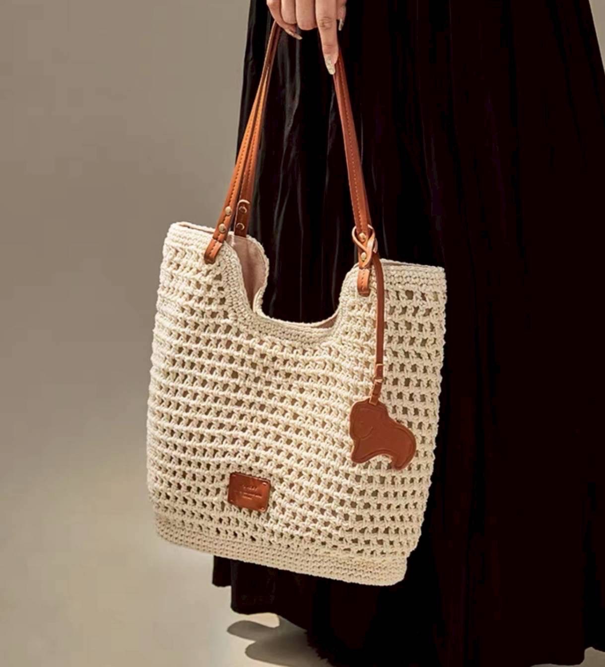 Chio’2nd แบรนด์เกาหลีมาแรงตอนนี้ กระเป๋าดีไซน์ลงตัวสวยทุกคอล งาน handmade สวยแน่หนามาก ทรงนี้ขายดีตัวท๊อป