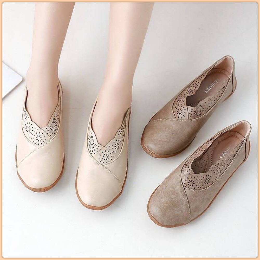 พร้อมส่งรองเท้าเพื่อสุขภาพ ที่ทั่งเกร๋ทั้งน่ารักสุดๆ รองเท้ารุ่นนี้เป็นงานสั่งทำพิเศษ หนังนิ้มนิ่ม มีรูระบายอากาศใส่แล้วเท้าไม่อับ น้ำหนักเบา ใส่นุ่มเดินทั้งวันได้สบายมากๆ ส้นยางเกรดพรีเมี่ยมอย่างดี แมทกับชุดอะไรก็เกร๋ เป็นรุ่นแนะนำ ซื้อไปรับรองไม่ผิดหวัง