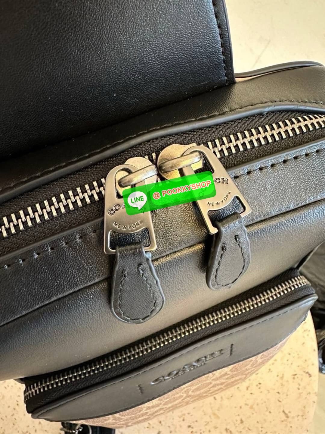 Coach C5331 Signature Gotham Pack กระเป๋า Sling Bag หนังเรียบหรู ใส่ได้ทุกวัน เท่แต่สุภาพในใบเดียว