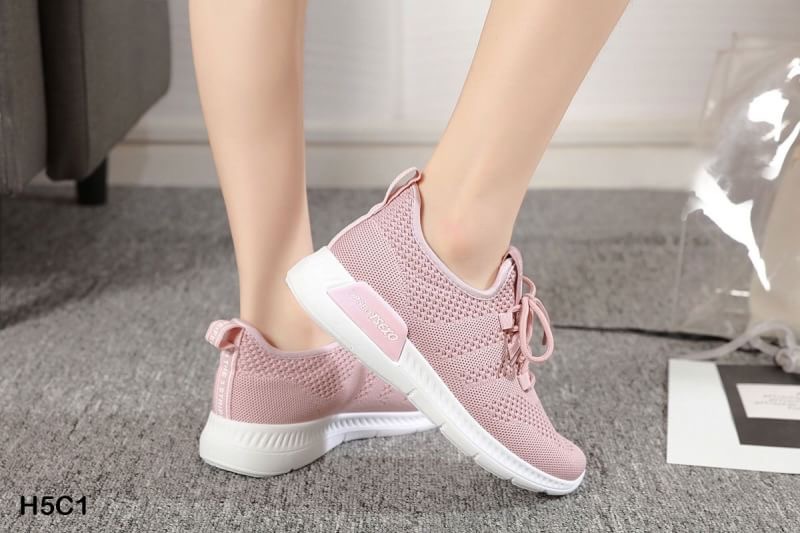 สินค้าพร้อมส่ง มาใหม่จ้าา รองเท้าผ้าใบแฟชั่น งานผ้าระบายอากาศ แต่งเชือกเพิ่ม ความกระชับจ้า พื้นยางขอบยางกันลื่น งานสวย ลุคหวาน เท่ห์ ลงตัวจ้าา