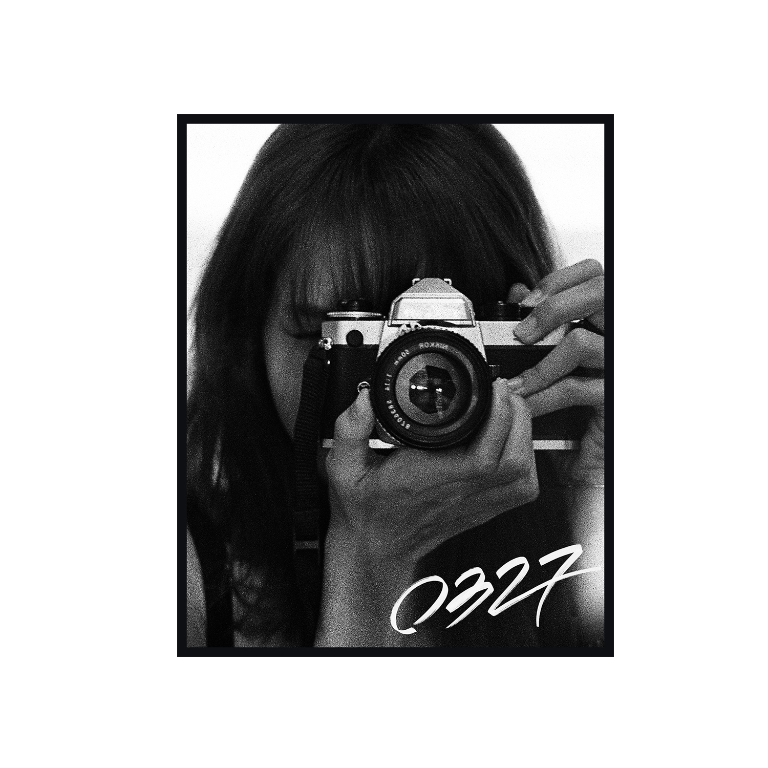 BLACKPINK : LISA - LISA PHOTOBOOK [0327] -LIMITED EDITION