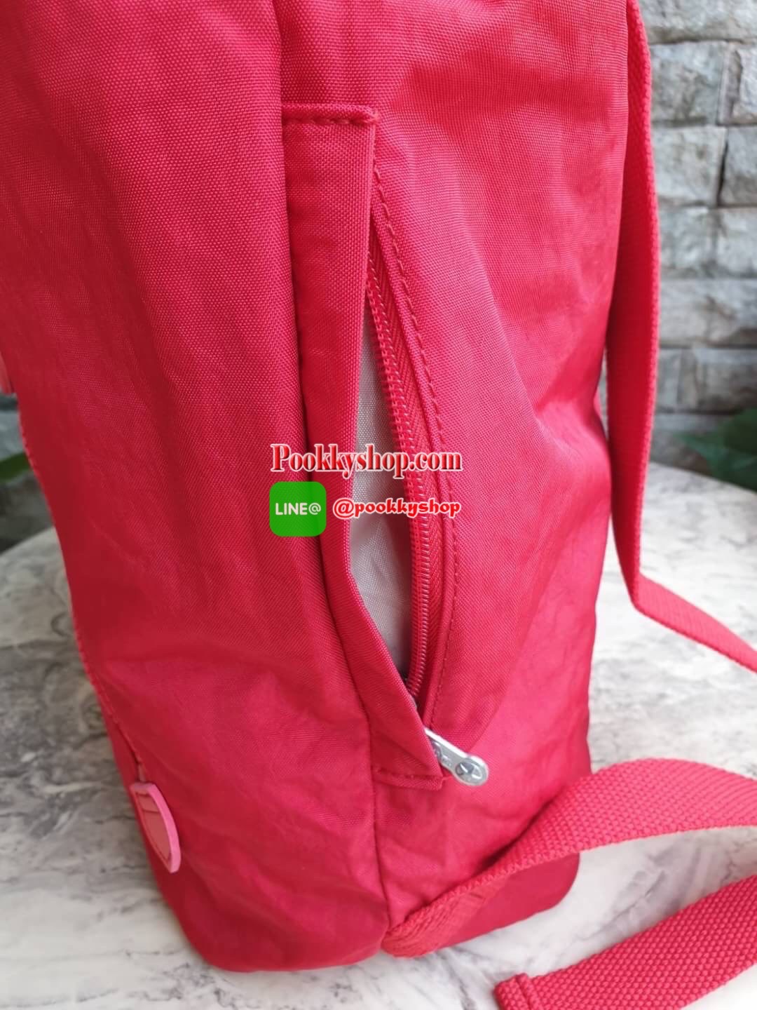 New Arrival Mochila Kipling Fundamental Active Tan Bl-Unico รุ่น K01374 Update แฟชั่นอย่างไม่สิ้นสุดด้วยกระเป๋าสะพาย จากแบรนด์ KIPLING มาพร้อมกับดีไซน์เก๋ สวยงาม โดเด่นเป็นเอกลักษณ์เฉพาะตัว ขนาดกำลังดี ผลิตจากวัสดุ Polyamide คุณภาพดี กันน้ำ แข็งแรง ทนทานต