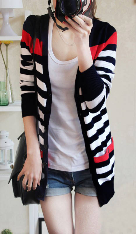 เสื้อคลมุแฟชั่นกันหนาวลายขวาง สีดำขาวแดง